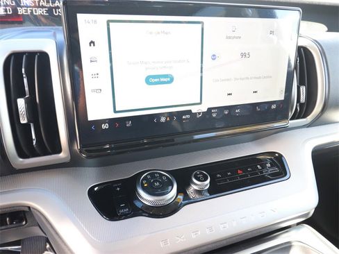 New 2025 Ford Expedition Active image 18