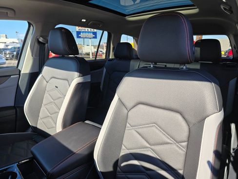 New 2026 Volkswagen Atlas Peak Edition AWD/4WD image 26