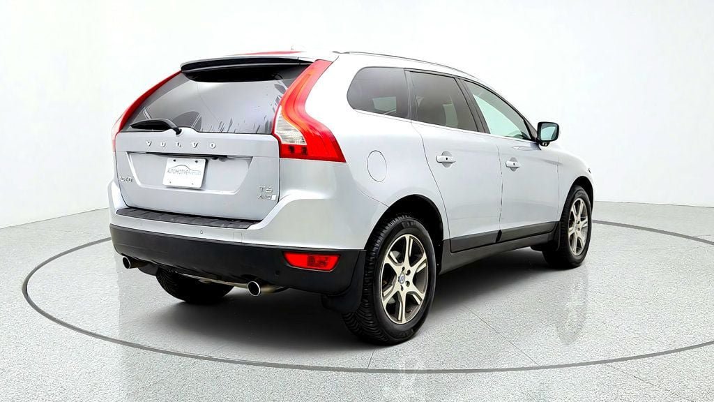 Used 2013 Volvo XC60 T6 AWD/4WD image 5