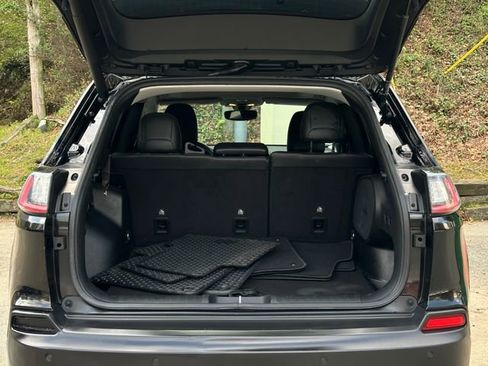 Used 2019 Jeep Cherokee Limited image 38