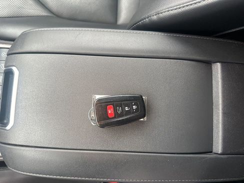 Used 2021 Toyota Highlander Platinum AWD/4WD image 43
