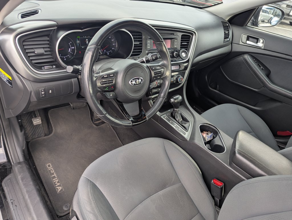 Used 2015 Kia Optima LX FWD image 25