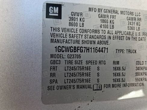 Used 2017 Chevrolet Express 2500 Extended RWD image 21