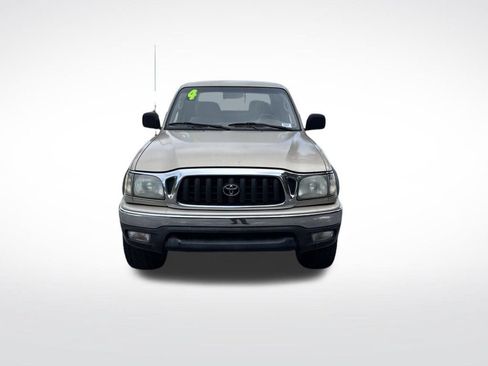 Used 2004 Toyota Tacoma PreRunner RWD image 2