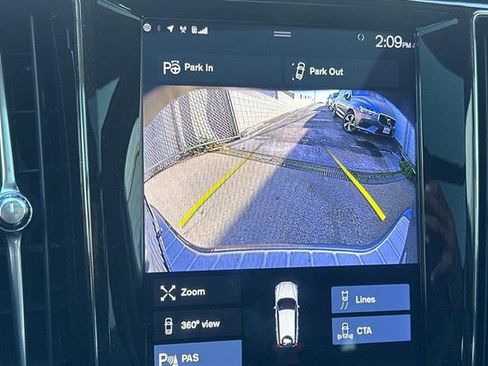 Used 2020 Volvo V60 T5 Cross Country image 21