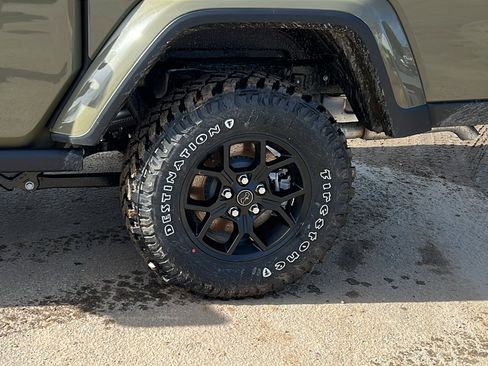 New 2026 Jeep Gladiator Sport image 12