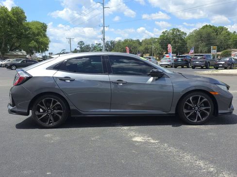 Used 2018 Honda Civic Sport image 4