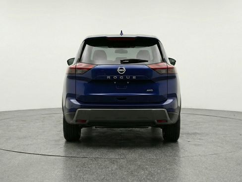 Used 2025 Nissan Rogue SV image 7