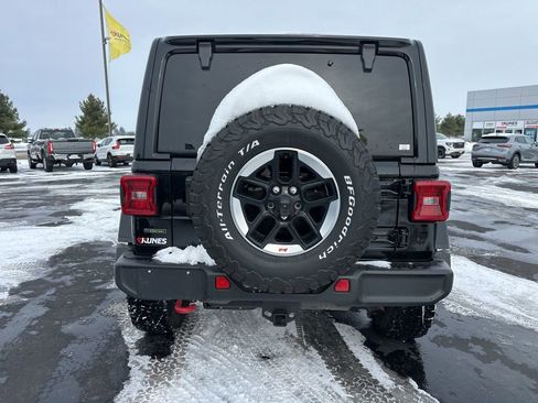 Used 2021 Jeep Wrangler Unlimited Rubicon w/ Uconnect 4C Nav & Sound Group image 11