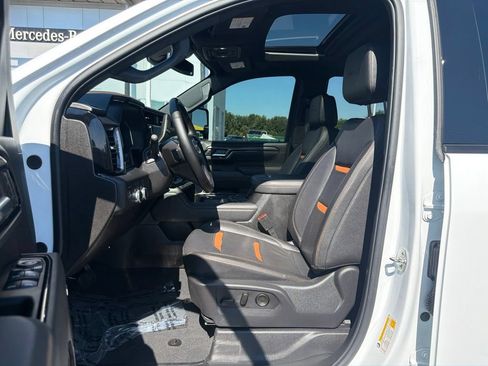 Used 2025 GMC Sierra 2500 AT4 AWD/4WD image 22