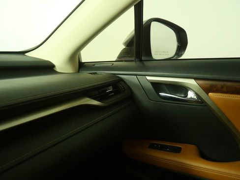 Used 2022 Lexus RX 350L FWD w/ Premium Package image 29