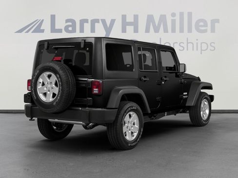 Used 2015 Jeep Wrangler Unlimited Sport w/ Quick Order Package 24S AWD/4WD image 2