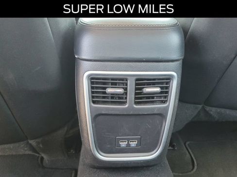 Used 2021 Chrysler 300 Touring RWD image 10