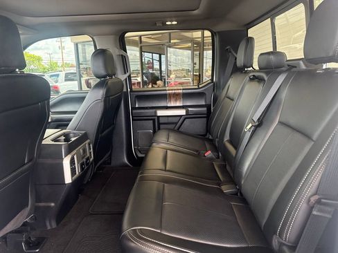 Used 2020 Ford F150 Lariat w/ Equipment Group 502A Luxury AWD/4WD image 15