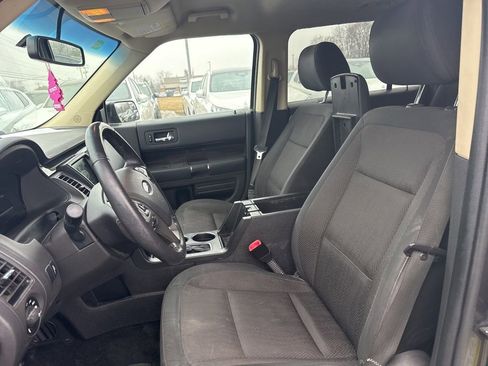 Used 2018 Ford Flex SEL image 9