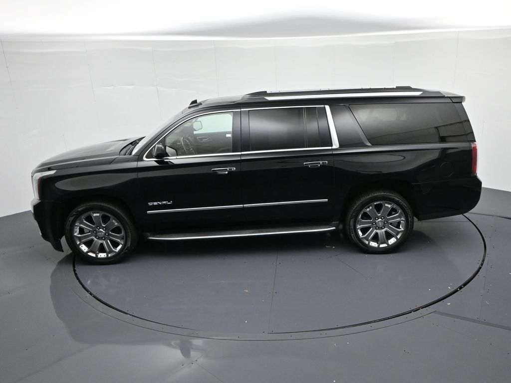 Used 2016 GMC Yukon XL Denali w/ Open Road Package AWD/4WD image 17