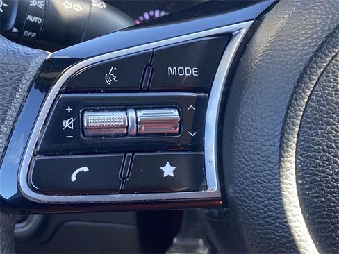 Used 2023 Kia Forte LXS w/ LXS Technology Package image 18