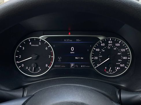 Used 2025 Nissan Sentra SV FWD image 15