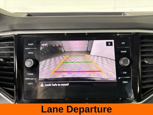 Used 2023 Volkswagen Atlas Cross Sport SE w/ Panoramic Sunroof Package FWD image 19