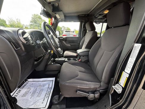 Used 2014 Jeep Wrangler Unlimited Sport w/ Quick Order Package 24S AWD/4WD image 16