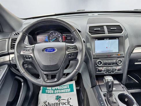 Used 2018 Ford Explorer XLT w/ Equipment Group 202A image 16