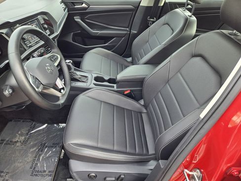 Used 2022 Volkswagen Jetta SE w/ Panoramic Sunroof Package image 15