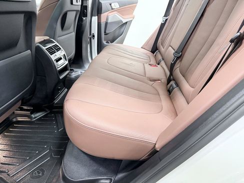 Used 2022 BMW X5 xDrive40i w/ M Sport Package AWD/4WD image 29