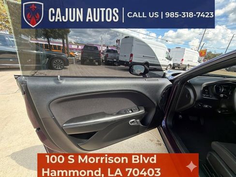 Used 2020 Dodge Challenger SXT RWD image 32