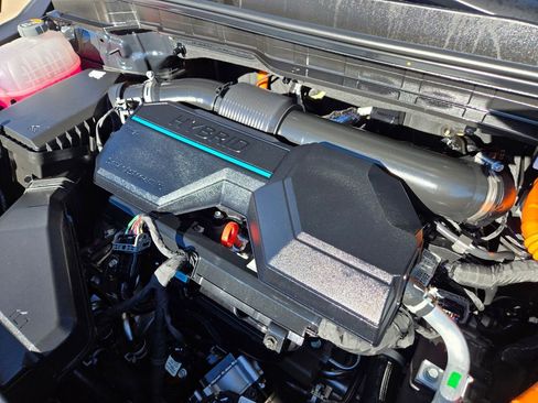 Used 2025 Kia Carnival EX image 19