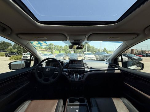 Certified 2025 Honda Odyssey Elite image 34