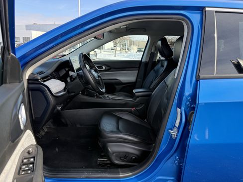 Used 2022 Jeep Compass Latitude image 14