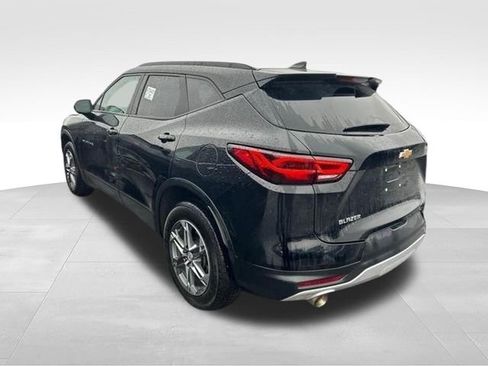 Certified 2024 Chevrolet Blazer LT w/ Convenience Package FWD image 2
