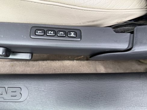 Used 1998 Saab 900 SE Turbo FWD image 15