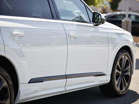 Used 2025 Audi Q7 3.0T Prestige AWD/4WD image 8