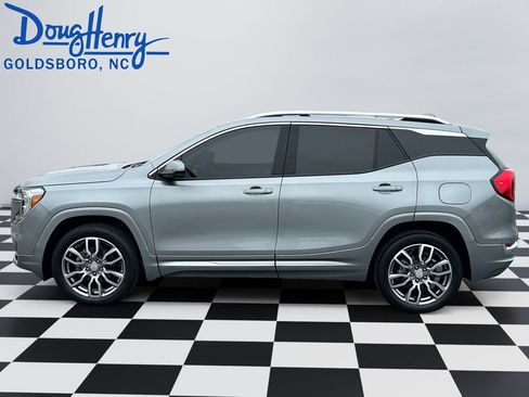 Used 2024 GMC Terrain Denali w/ Denali Premium Package image 2