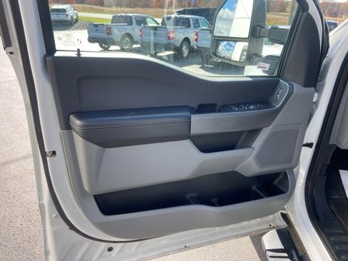 Used 2024 Ford F250 XLT image 10