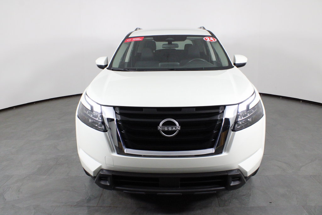 Certified 2024 Nissan Pathfinder SV FWD image 13