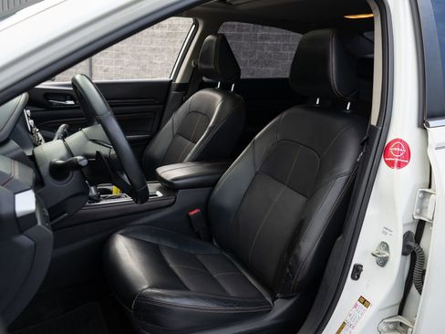 Used 2019 Nissan Altima 2.5 SR w/ SR Premium Package image 15