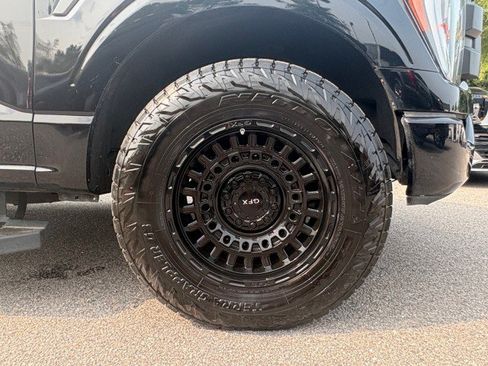 Used 2021 Ford F150 Lariat w/ Equipment Group 502A High AWD/4WD image 16