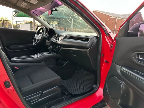 Used 2017 Honda HR-V LX image 22