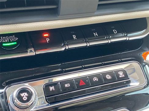 New 2025 Lincoln Corsair Reserve image 24