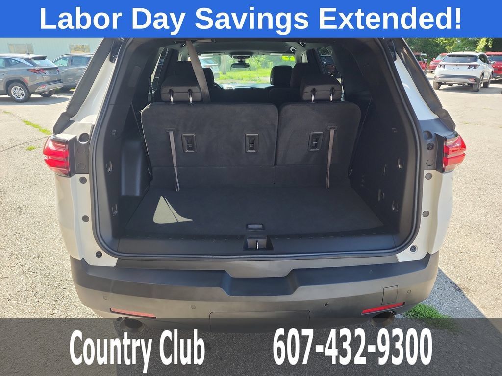 Used 2023 Chevrolet Traverse LT AWD/4WD image 29