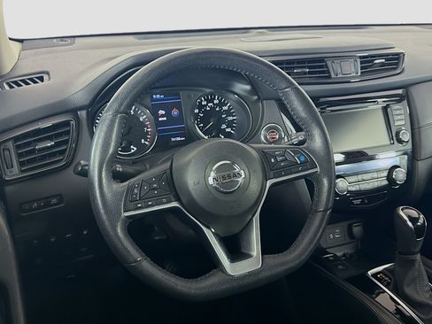 Used 2019 Nissan Rogue SL w/ Premium Package FWD image 18