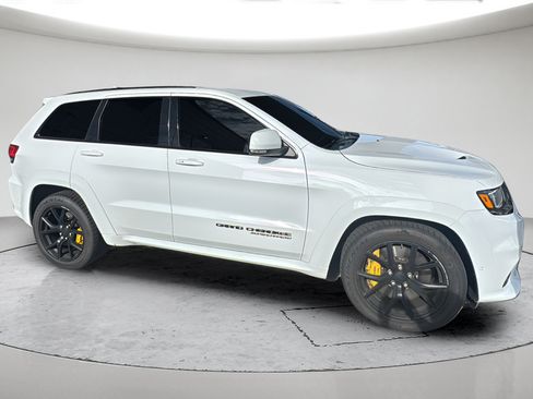Used 2018 Jeep Grand Cherokee Trackhawk AWD/4WD image 2