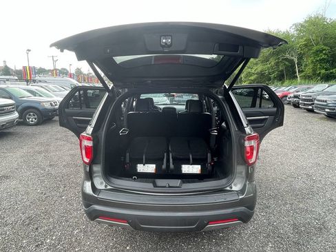 Used 2019 Ford Explorer XLT w/ Equipment Group 202A AWD/4WD image 25