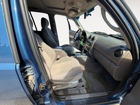 Used 2003 Jeep Liberty Limited AWD/4WD image 15