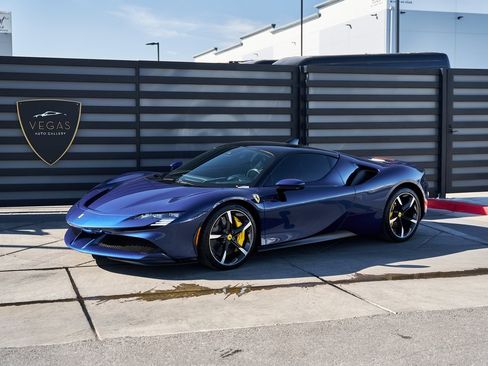Used 2023 Ferrari SF90 Stradale image 5
