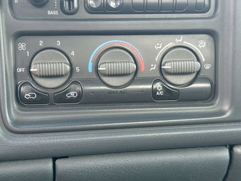Used 2002 GMC Sierra 1500 2WD Regular Cab image 18