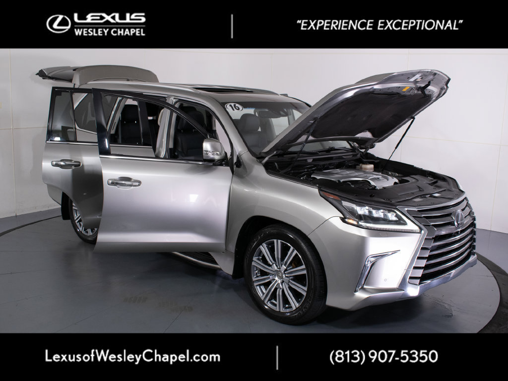 Used 2016 Lexus LX 570 4WD w/ Luxury Package image 11