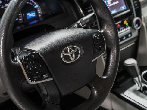 Used 2014 Toyota Camry LE FWD image 20